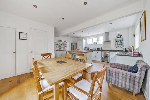 Hall Lodge Bishops Sutton Road, Bishops Sutton, Alresford, SO24 0AN