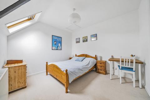 Hall Lodge Bishops Sutton Road, Bishops Sutton, Alresford, SO24 0AN