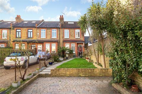 8 Gothic Road, Twickenham, TW2 5EH