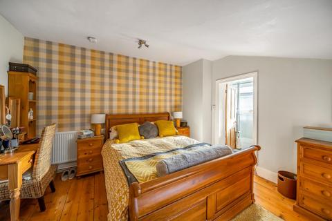 5 bedroom end of terrace house for sale - St Dunstans Crescent,  Battenhall,  WR5