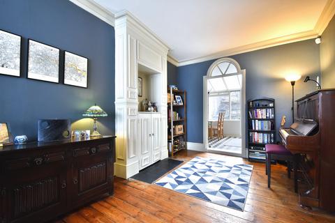 2 bedroom terraced house for sale, Woodrow, London, SE18