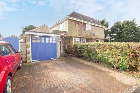 5 bedroom detached house for sale, River View, Whippingham