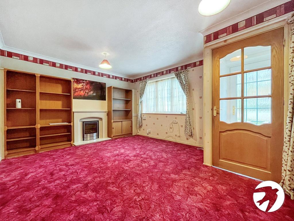 Greenbank Close, Hempstead... 3 bed house £1,350 pcm (£312 pw)