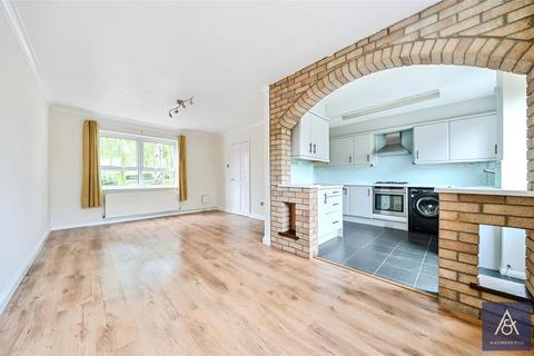 1 Clarkes Way, Brackley, NN13 6HN