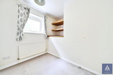 1 Clarkes Way, Brackley, NN13 6HN
