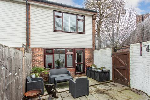 16 Grand Walk, Mile End, London, E1 4PJ