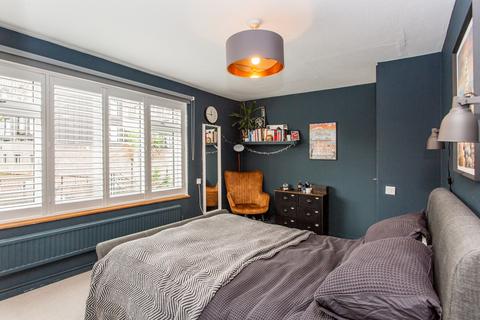 16 Grand Walk, Mile End, London, E1 4PJ