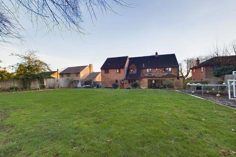 5 bedroom detached house for sale - Rowlandson Close, Weston Favell, Northampton NN3 3PB