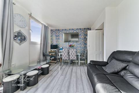 3 bedroom flat for sale, Doughty Court, Prusom Street, Wapping, E1W