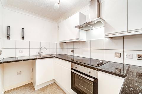 1 bedroom flat for sale, Applesham Court, 140 South Street, Lancing, West Sussex, BN15