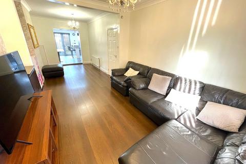 76 Crowlands Avenue, Romford, RM7 9HX