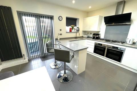 76 Crowlands Avenue, Romford, RM7 9HX