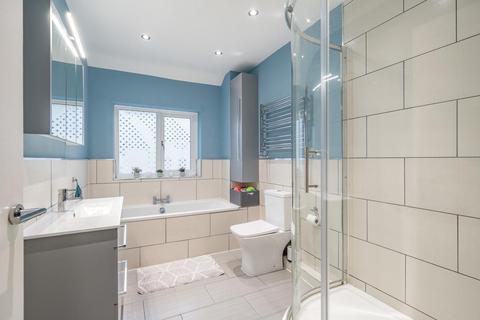 6 Tree View Close, London, SE19 2QT