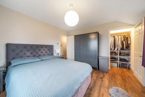 6 Tree View Close, London, SE19 2QT