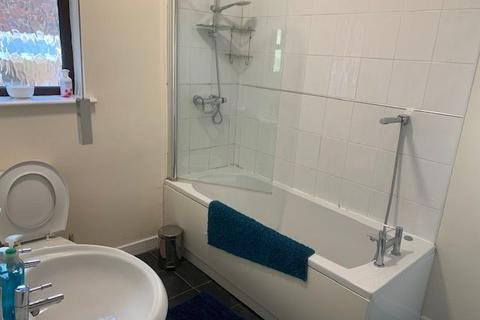 4 bedroom house share to rent, Newcastle-under-Lyme ST5
