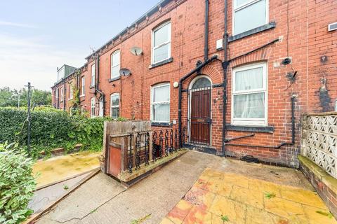 2 bedroom terraced house to rent, Leeds LS11