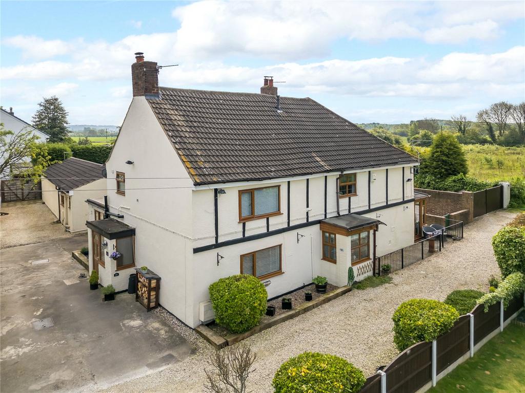 Low Common, Methley, Leeds, West... 2 bed house for sale £249,995