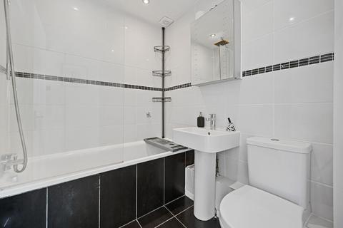 183 Autumn Drive, Sutton, SM2 5FA