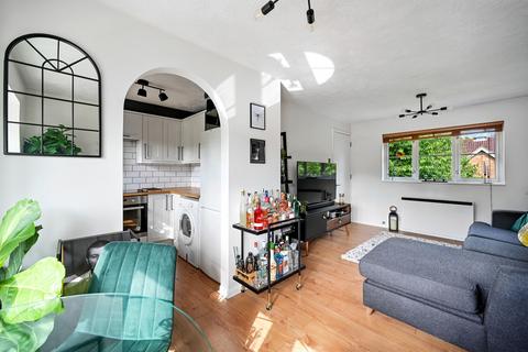 183 Autumn Drive, Sutton, SM2 5FA