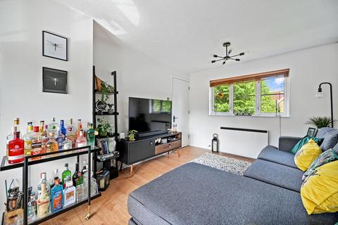 183 Autumn Drive, Sutton, SM2 5FA