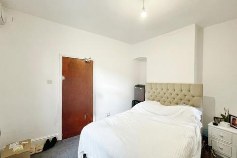 Studio to rent, Leicester LE2