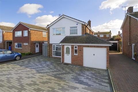 3 bedroom detached house for sale, Churchill Way, Faversham