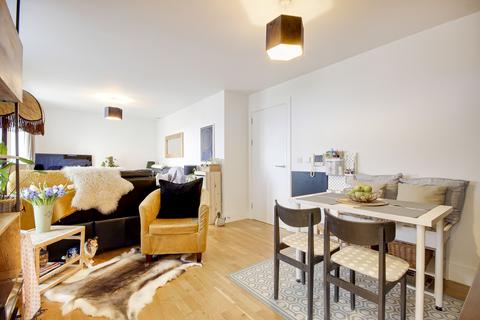 2 bedroom flat for sale - Hammond Court, Isle of Dogs E14