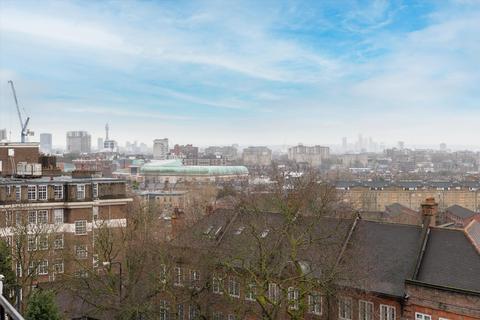 3 bedroom flat for sale, Palace Court, 250 Finchley Road, London, NW3