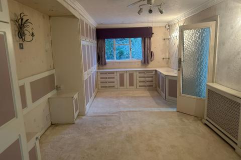 4 bedroom detached house to rent, Nelmes Way,  Hornchurch, RM11
