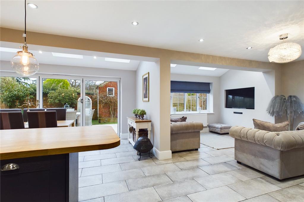 Kitchen Family Room