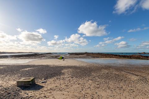 2 bedroom apartment for sale, Cobo, Castel, Guernsey