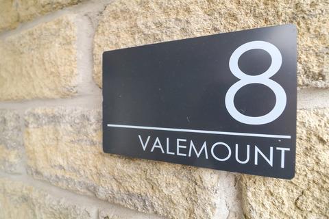 4 bedroom detached house for sale - Valemount, Glossop SK13