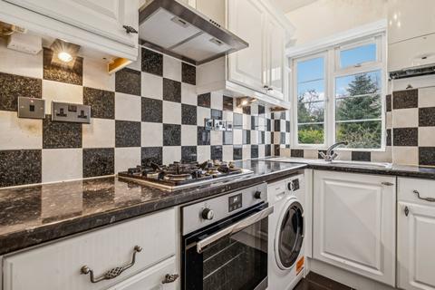 2 bedroom flat to rent, Spencer Park Court, 21 Spencer Park, London