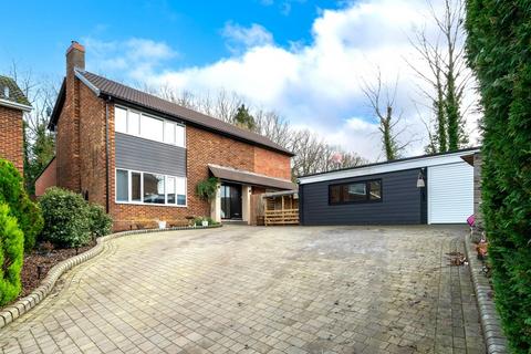 4 bedroom detached house for sale, Butlers Way, Halstead CO9