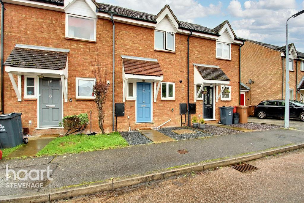 The Pastures, Stevenage 2 bed terraced house for sale £325,000