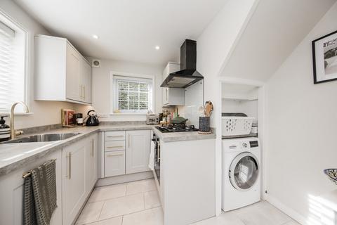 12 Wealden Close, Crowborough, TN6 2ST