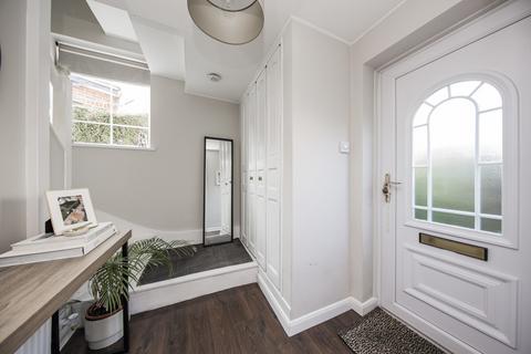 12 Wealden Close, Crowborough, TN6 2ST