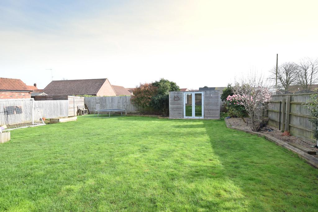 4 bed detached bungalow for sale £450,000