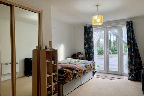 2 bedroom flat for sale - Daneholme Close, Daventry, Northamptonshire NN11 0PN