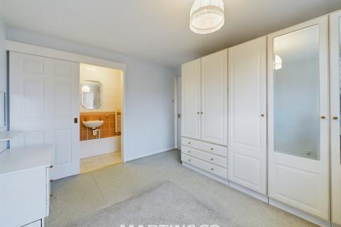 22 The Vines, Wokingham, RG41 4YY