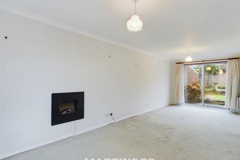 22 The Vines, Wokingham, RG41 4YY