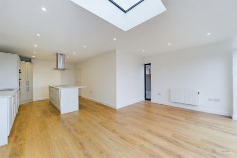 3 Anslow Road, Hanbury, Burton-on-trent, DE13 8TJ