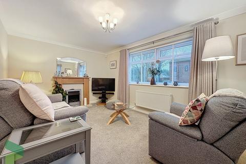 15 Moorcroft, Lower Darwen, Darwen, BB3 0RY
