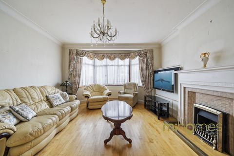 4 bedroom detached house for sale, Powys Lane, Southgate, N14