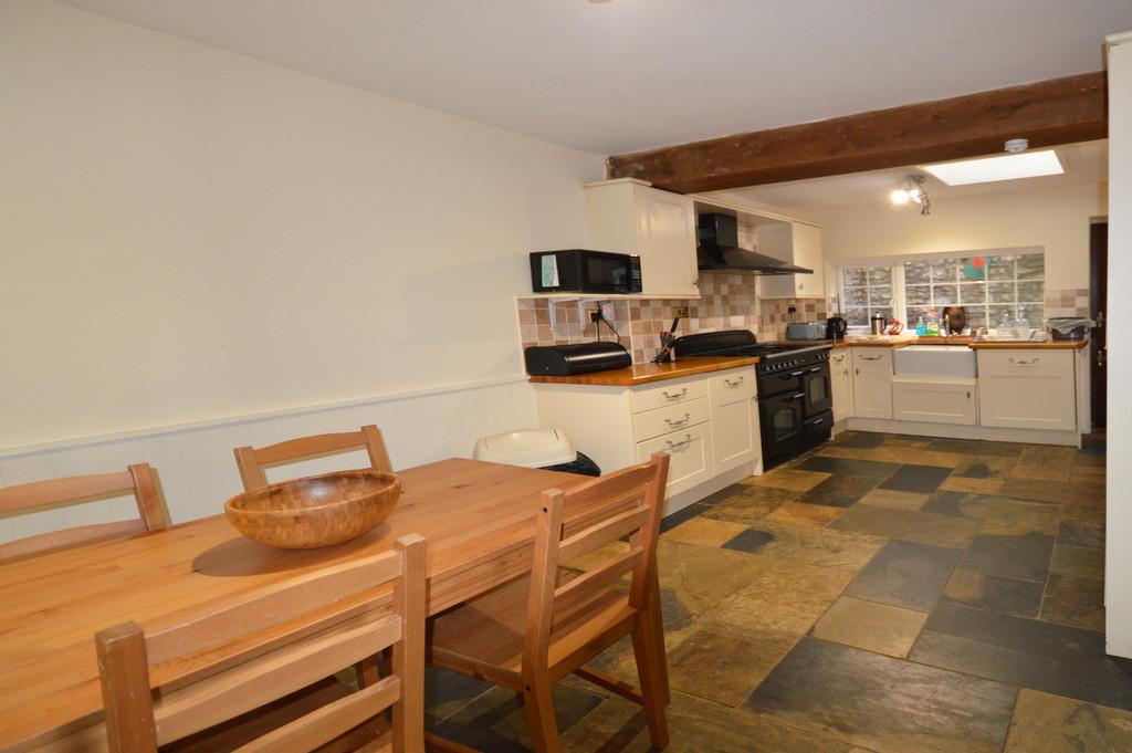 Kitchen Breakfast Area