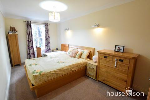 2 bedroom apartment for sale, Embassy Court, 26 Gervis Road, East Cliff, Bournemouth, BH1