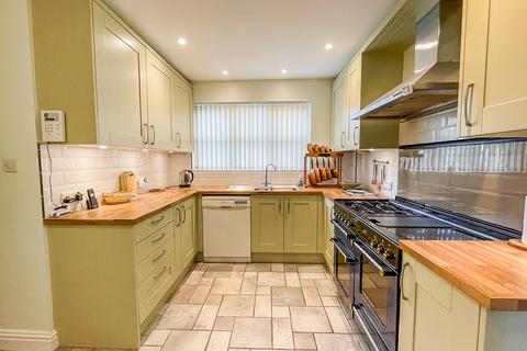 3 bedroom detached house for sale, The Spinney, Lechlade GL7