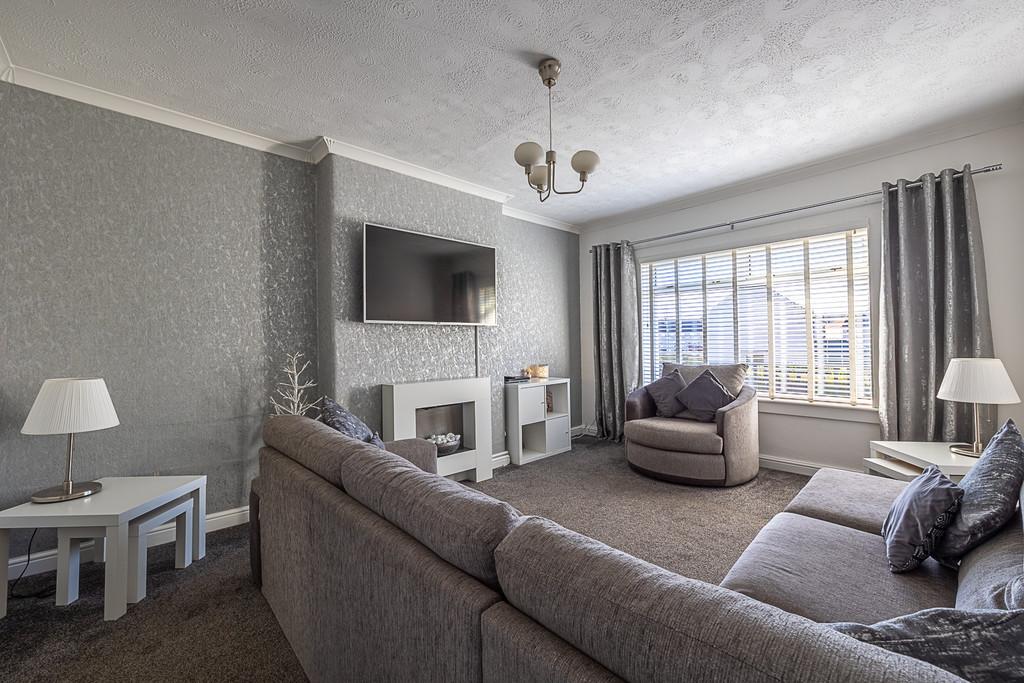 Templeland Road, Pollok, Glasgow 3 bed ground floor flat for sale £