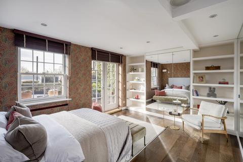 3 bedroom flat for sale, Ennismore Gardens, Knightsbridge