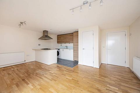 2 bedroom flat for sale - Buckingham Road, Leyton, London, E10